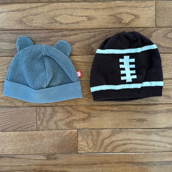 🏈EUC Children’s Place Baby Hat & Zutano Hat bundle gray football hat fall winter - Picture 1 of 13